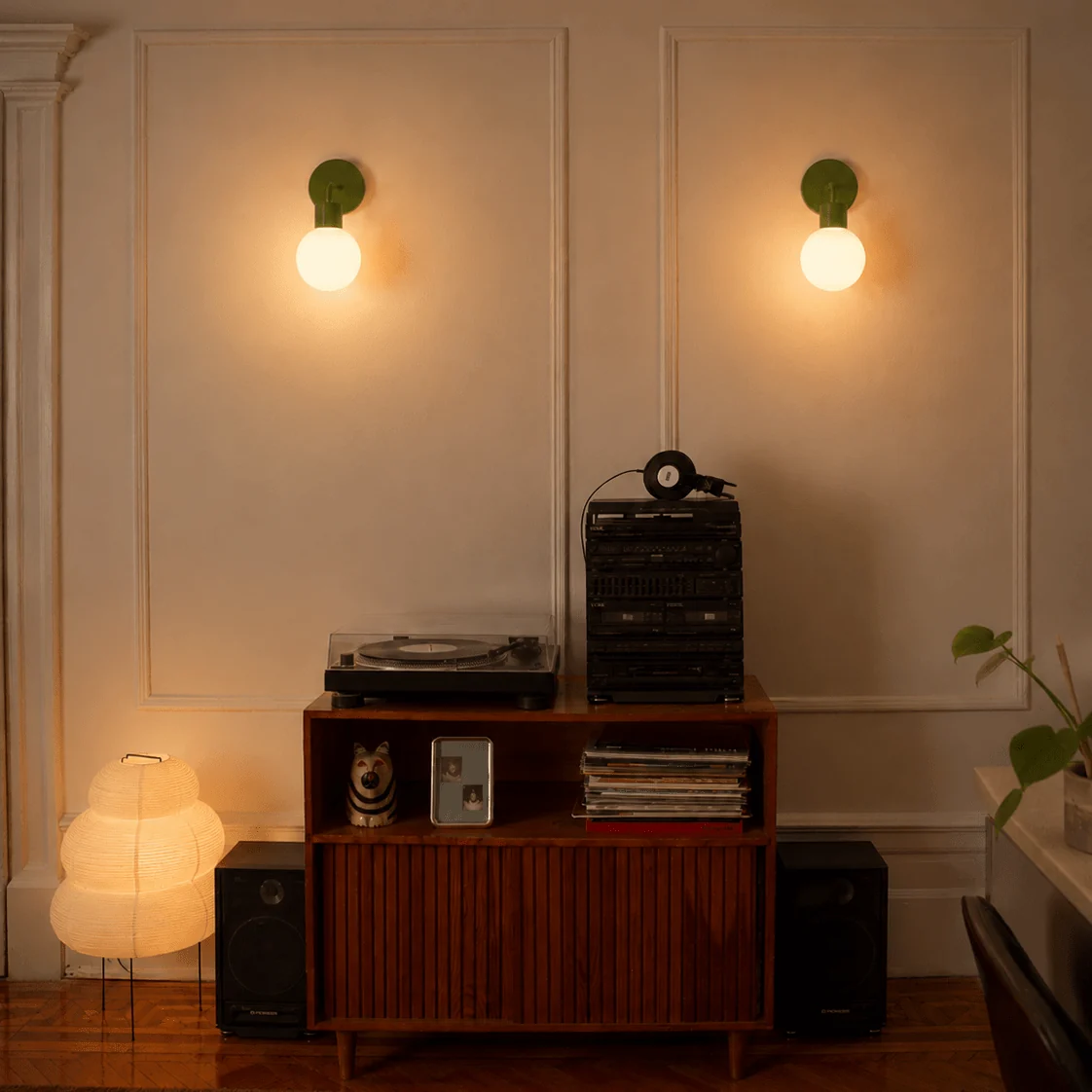 Poplight Renter-Friendly Rechargeable Wall Sconce 3